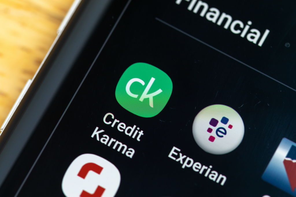 How To Download The Credit Karma App iOS/Android - HighViolet